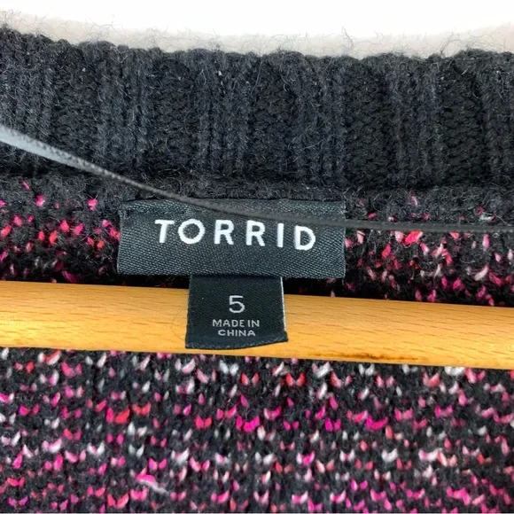 Torrid Cardigan Drop Shoulder V-Neck Button Front Sweater With Hearts Size 5X - Picture 11 of 15